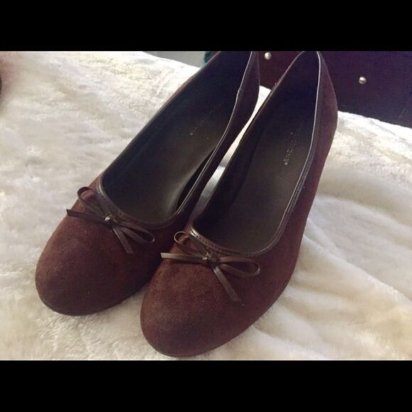 Elegant suede shoes made by Predictions size 81/2 - Picture 1 of 5